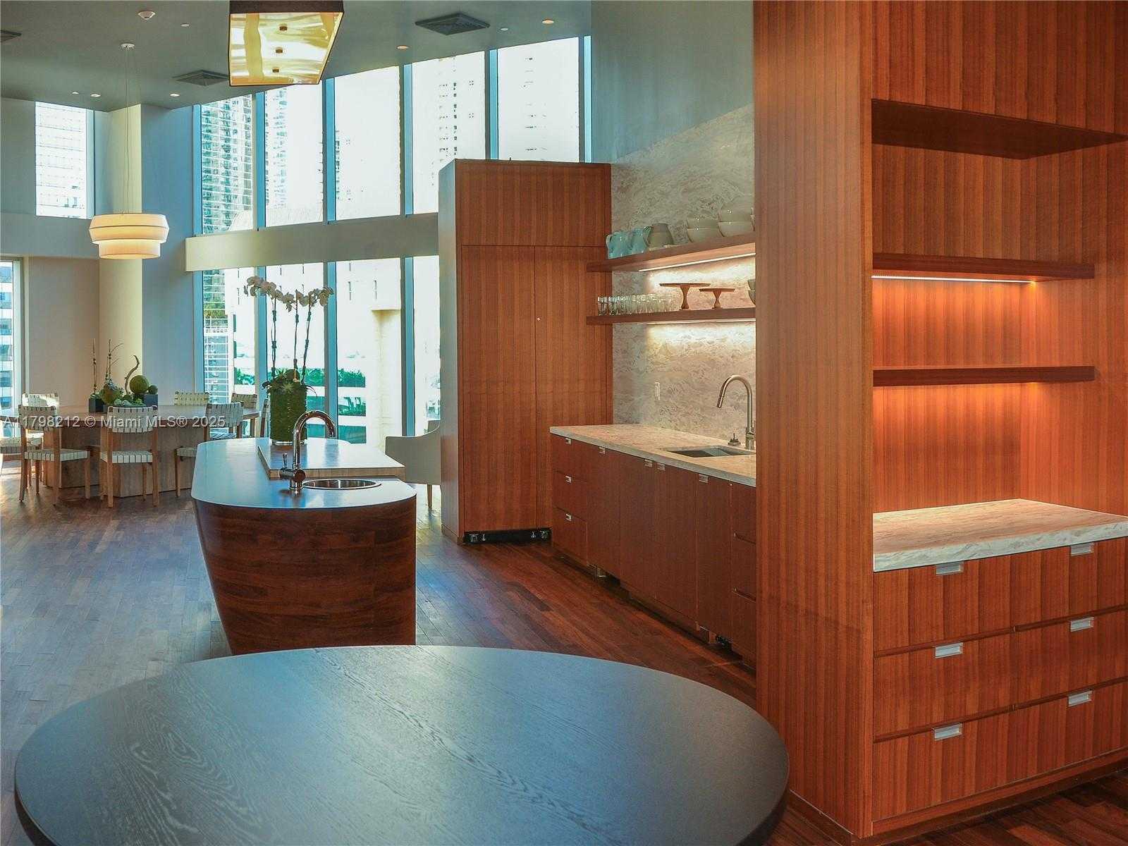 Small Image of 1300 BRICKELL BAY DR #1813, Miami Number 33
