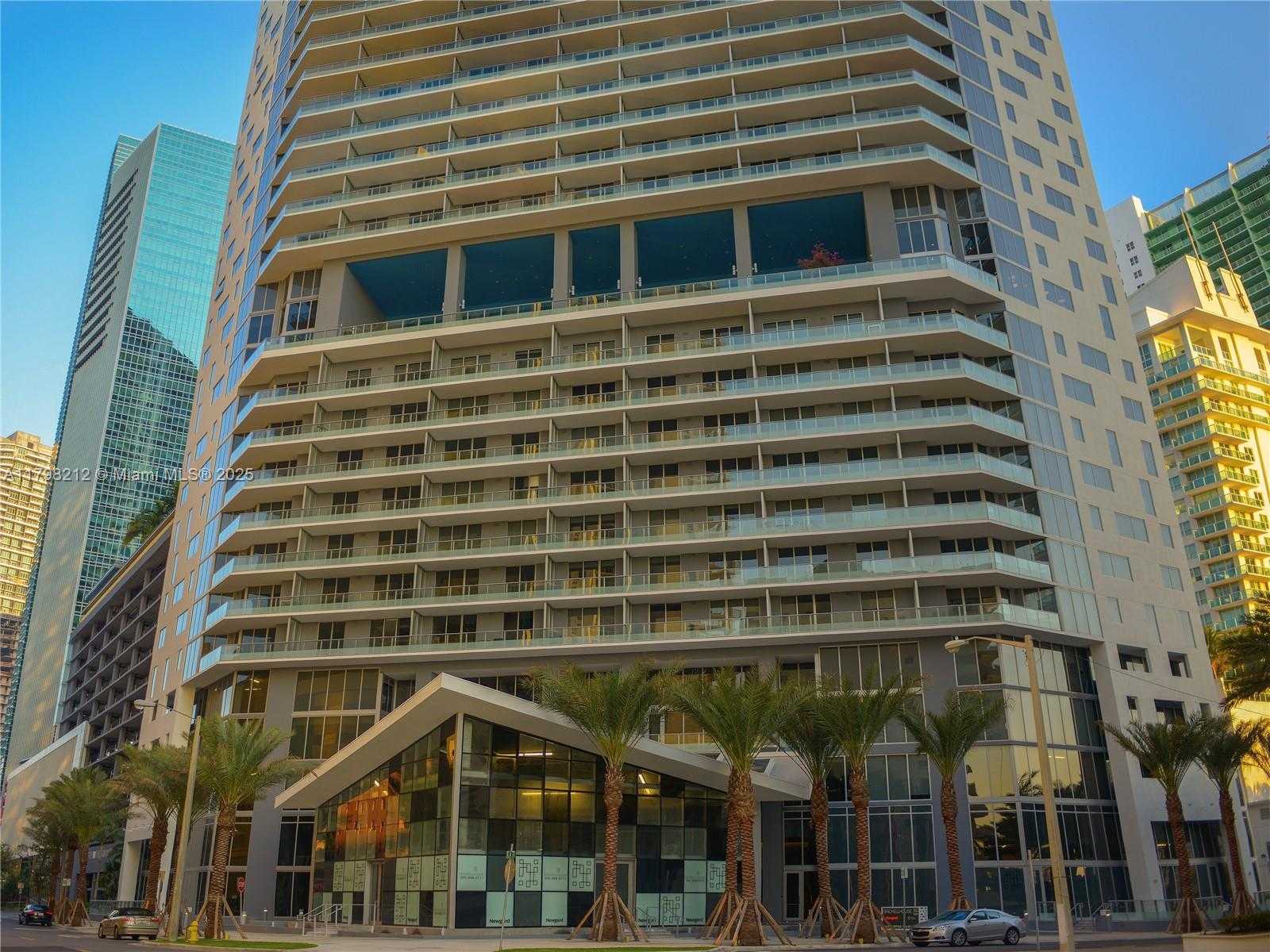 Small Image of 1300 BRICKELL BAY DR #1813, Miami Number 35