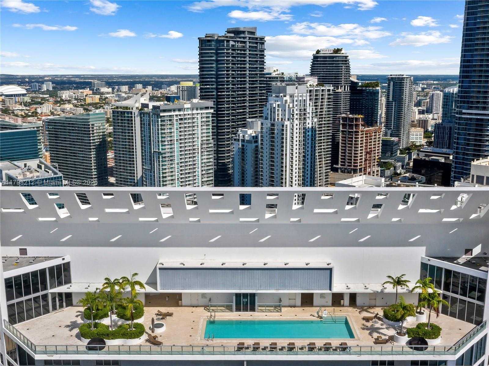 Small Image of 1300 BRICKELL BAY DR #1813, Miami Number 38