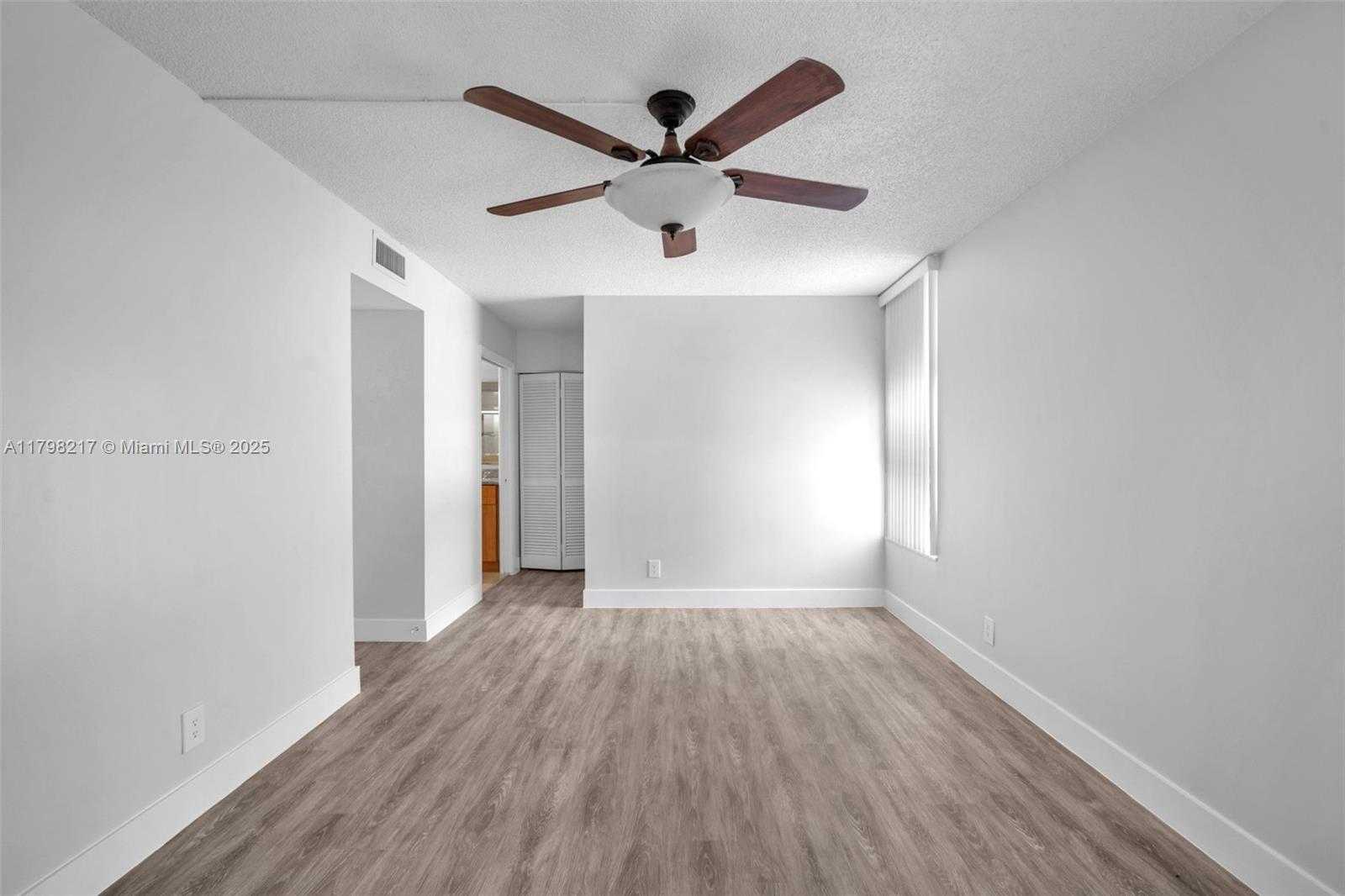 Small Image of 940 NORTH EAST 199TH ST #1M, Miami Number 5