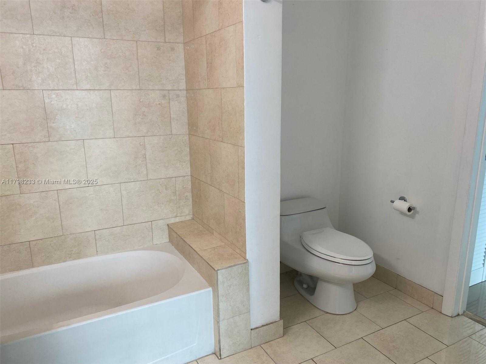 Small Image of 90 SOUTH WEST 3RD ST #1909, Miami Number 11