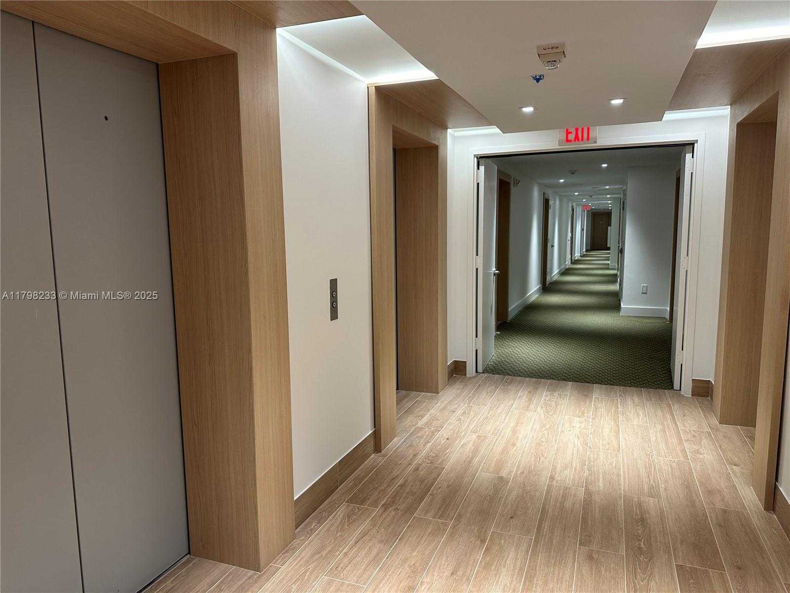 Small Image of 90 SOUTH WEST 3RD ST #1909, Miami Number 16