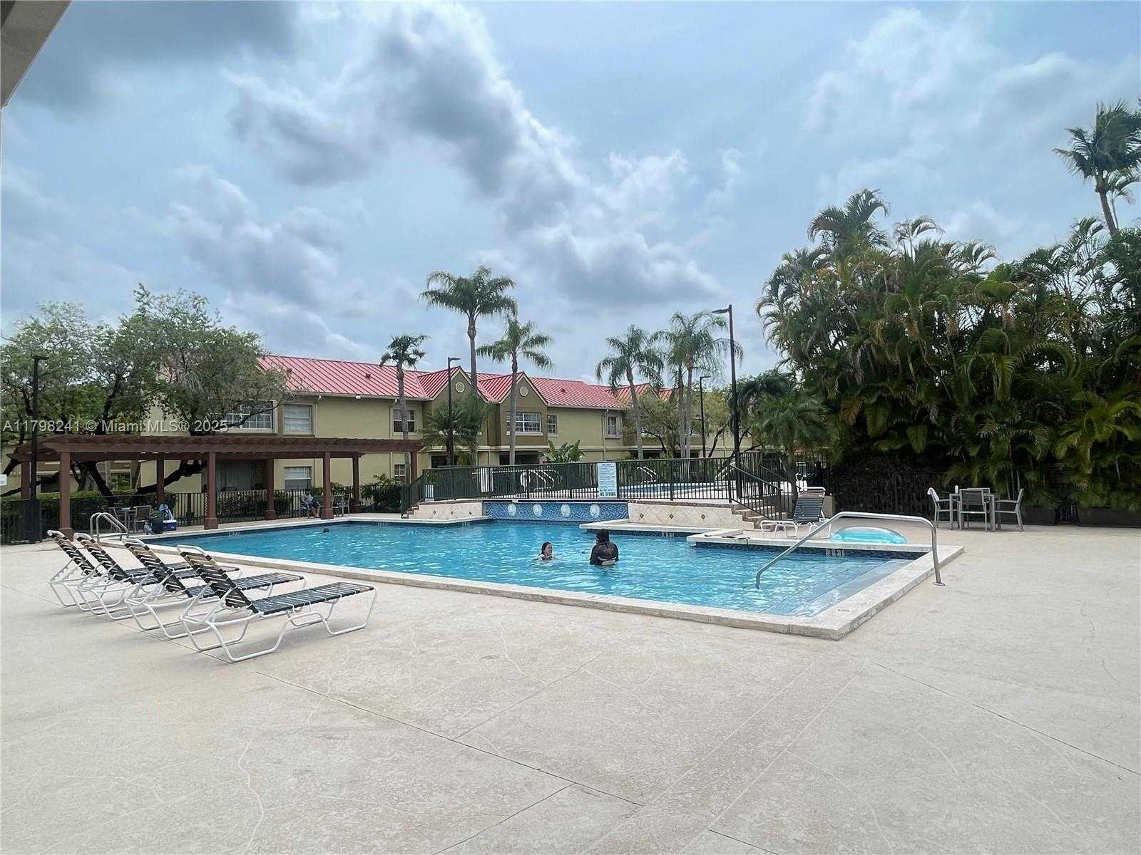 Small Image of 18310 NORTH WEST 68TH AVE #D, Hialeah Number 26