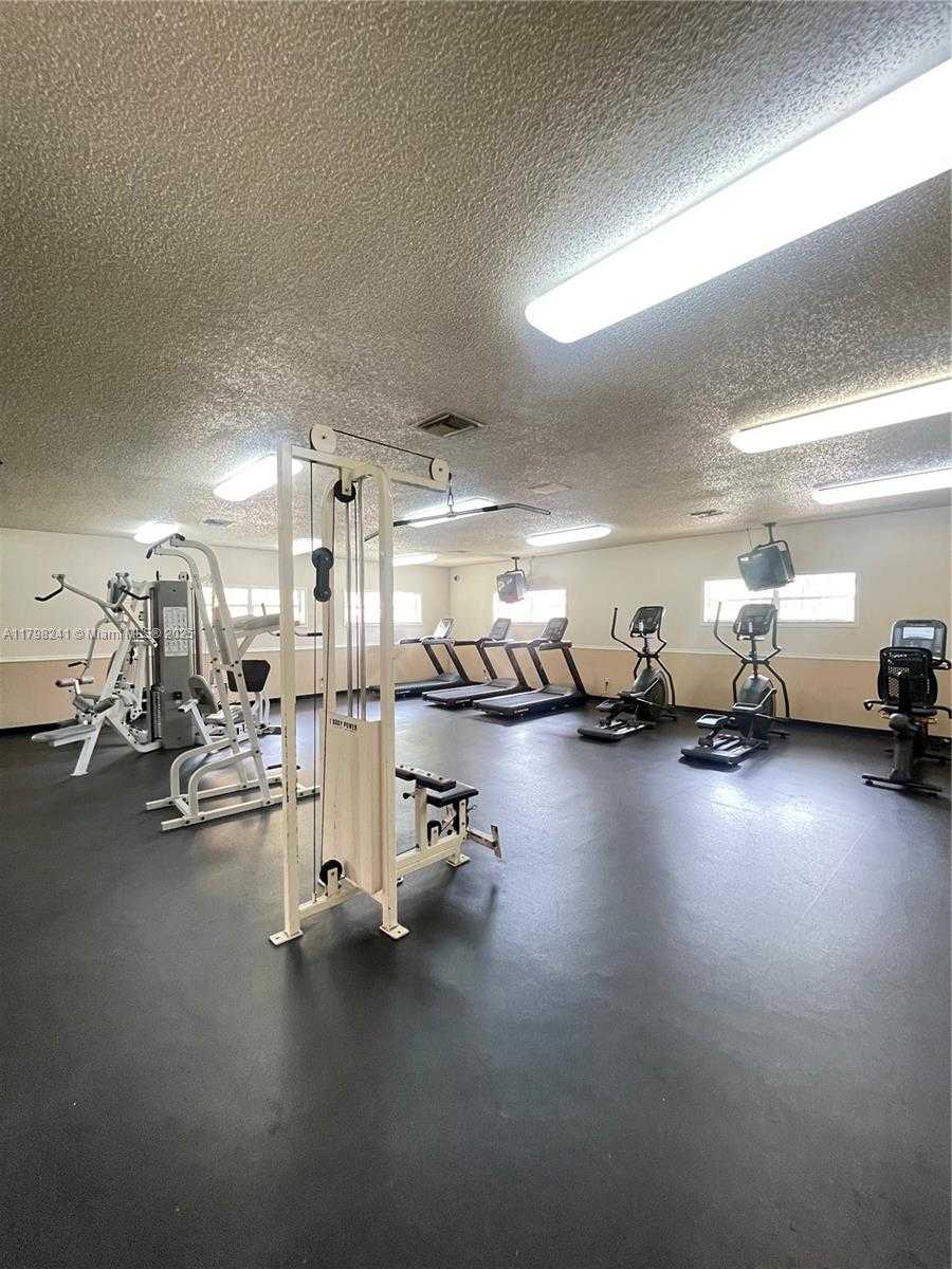 Small Image of 18310 NORTH WEST 68TH AVE #D, Hialeah Number 29
