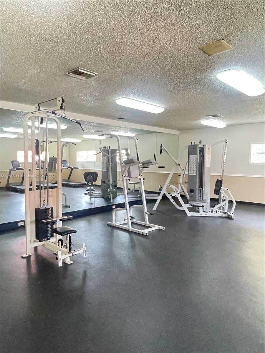 Small Image of 18310 NORTH WEST 68TH AVE #D, Hialeah Number 30