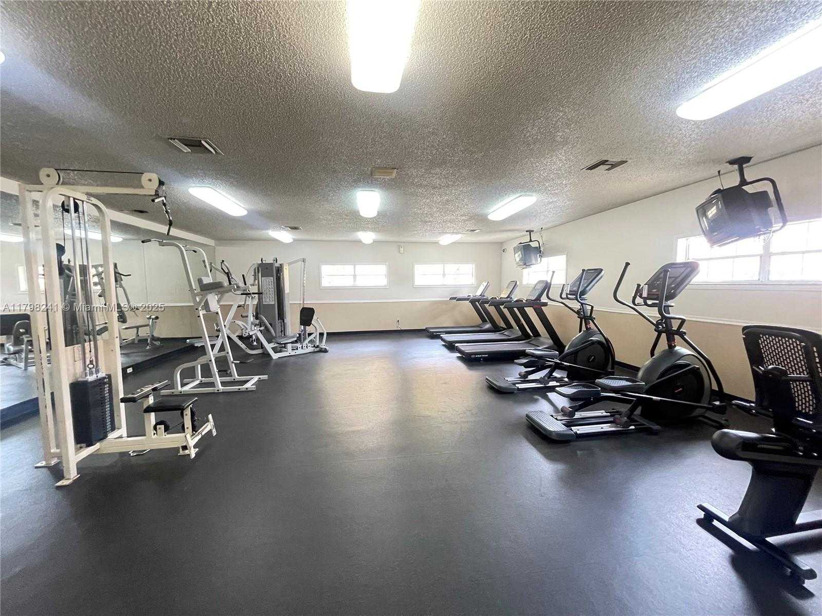 Small Image of 18310 NORTH WEST 68TH AVE #D, Hialeah Number 31