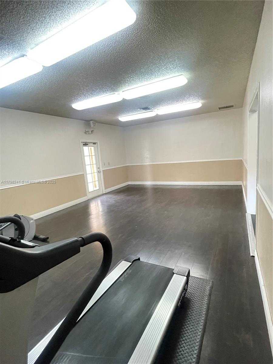 Small Image of 18310 NORTH WEST 68TH AVE #D, Hialeah Number 34