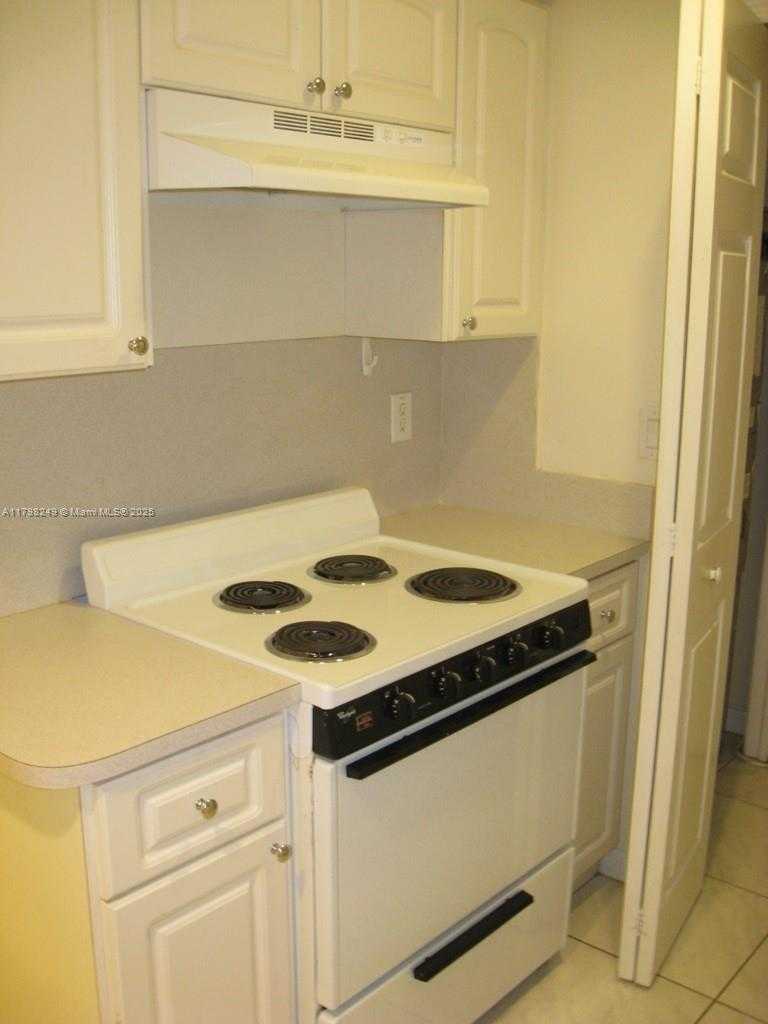 Small Image of 6630 NORTH WEST 114TH #1503, Doral Number 29