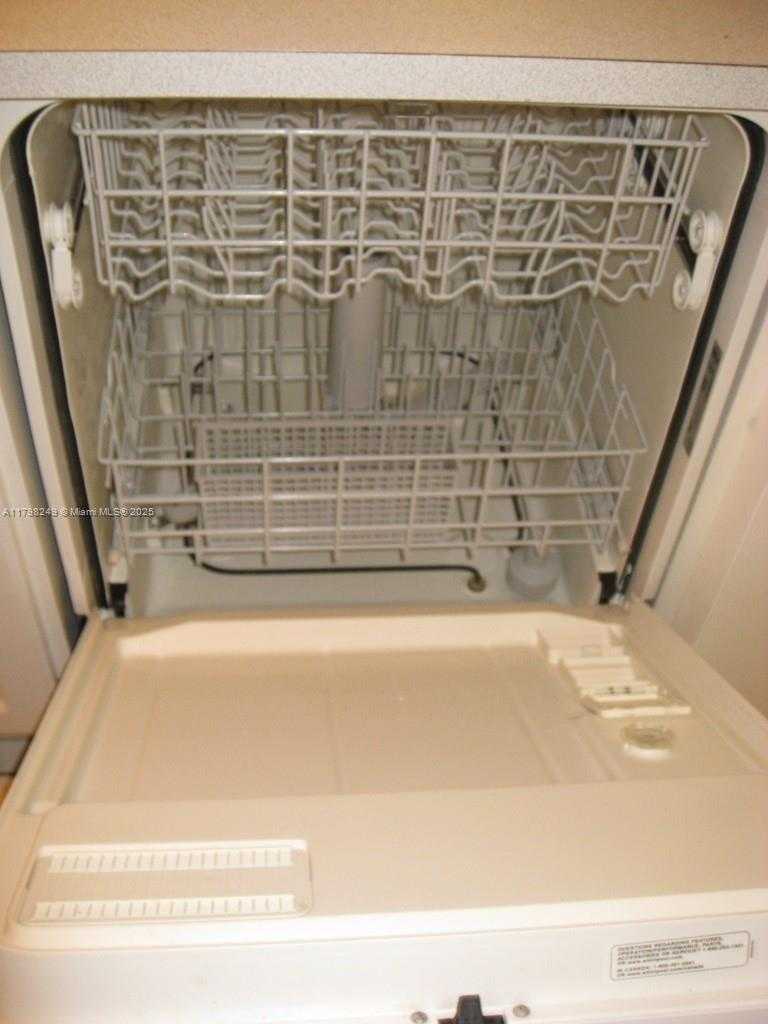 Small Image of 6630 NORTH WEST 114TH #1503, Doral Number 33