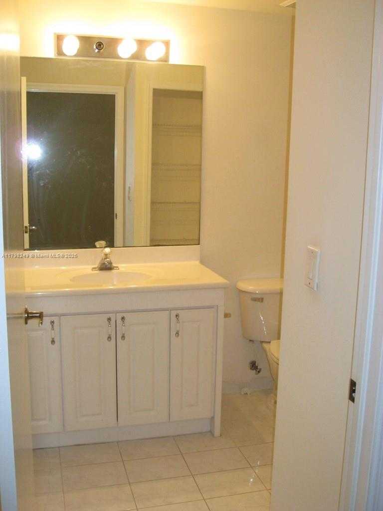 Small Image of 6630 NORTH WEST 114TH #1503, Doral Number 38