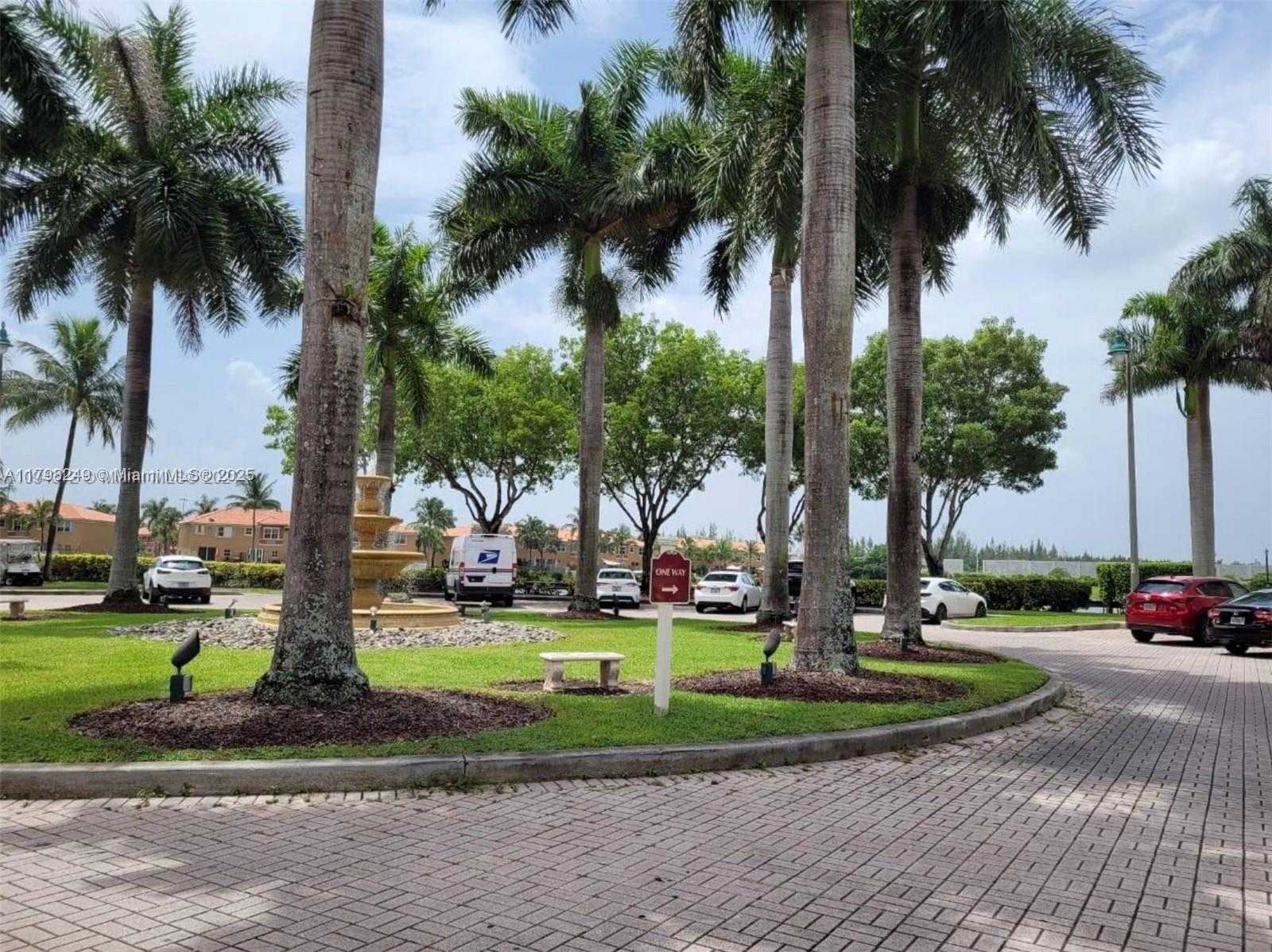 Small Image of 6630 NORTH WEST 114TH #1503, Doral Number 4