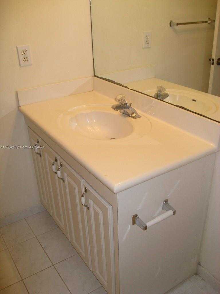 Small Image of 6630 NORTH WEST 114TH #1503, Doral Number 42