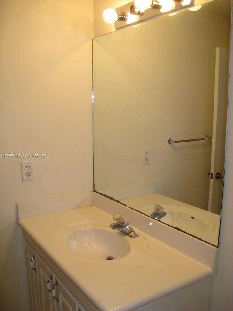 Small Image of 6630 NORTH WEST 114TH #1503, Doral Number 43