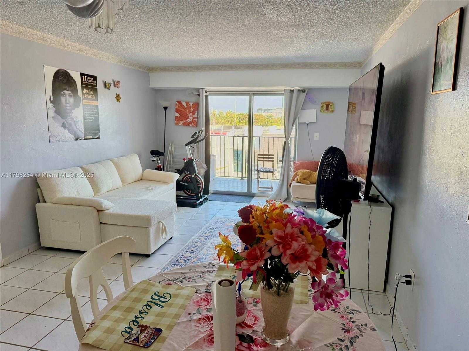 Small Image of 1000 MICHIGAN AVE #502, Miami Beach Number 6
