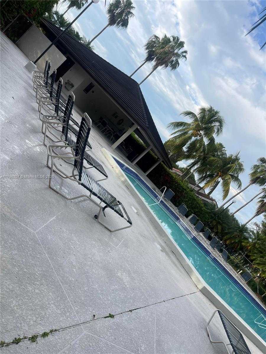 Small Image of 9079 #D, Miami Number 30