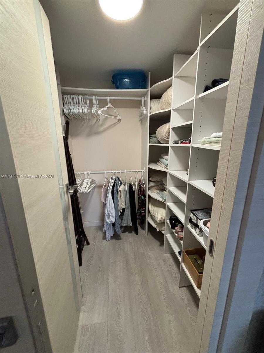 Small Image of 1825 SOUTH OCEAN DR #513, Hallandale Beach Number 19