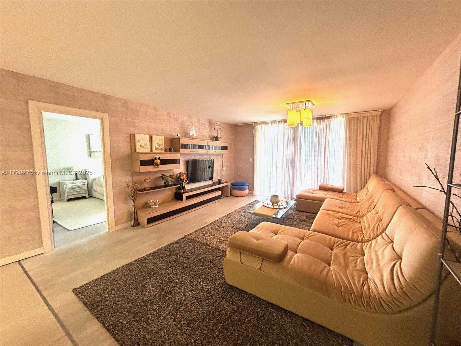 Small Image of 1825 SOUTH OCEAN DR #513, Hallandale Beach Number 25