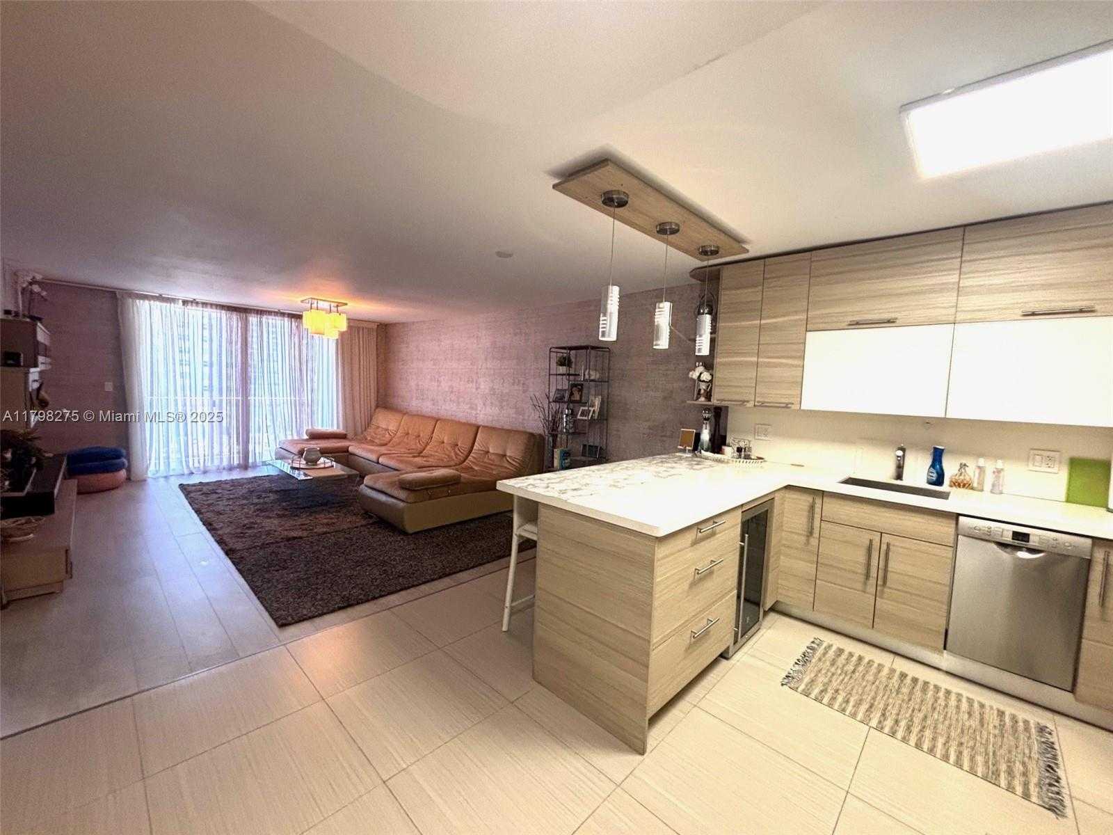 Small Image of 1825 SOUTH OCEAN DR #513, Hallandale Beach Number 27