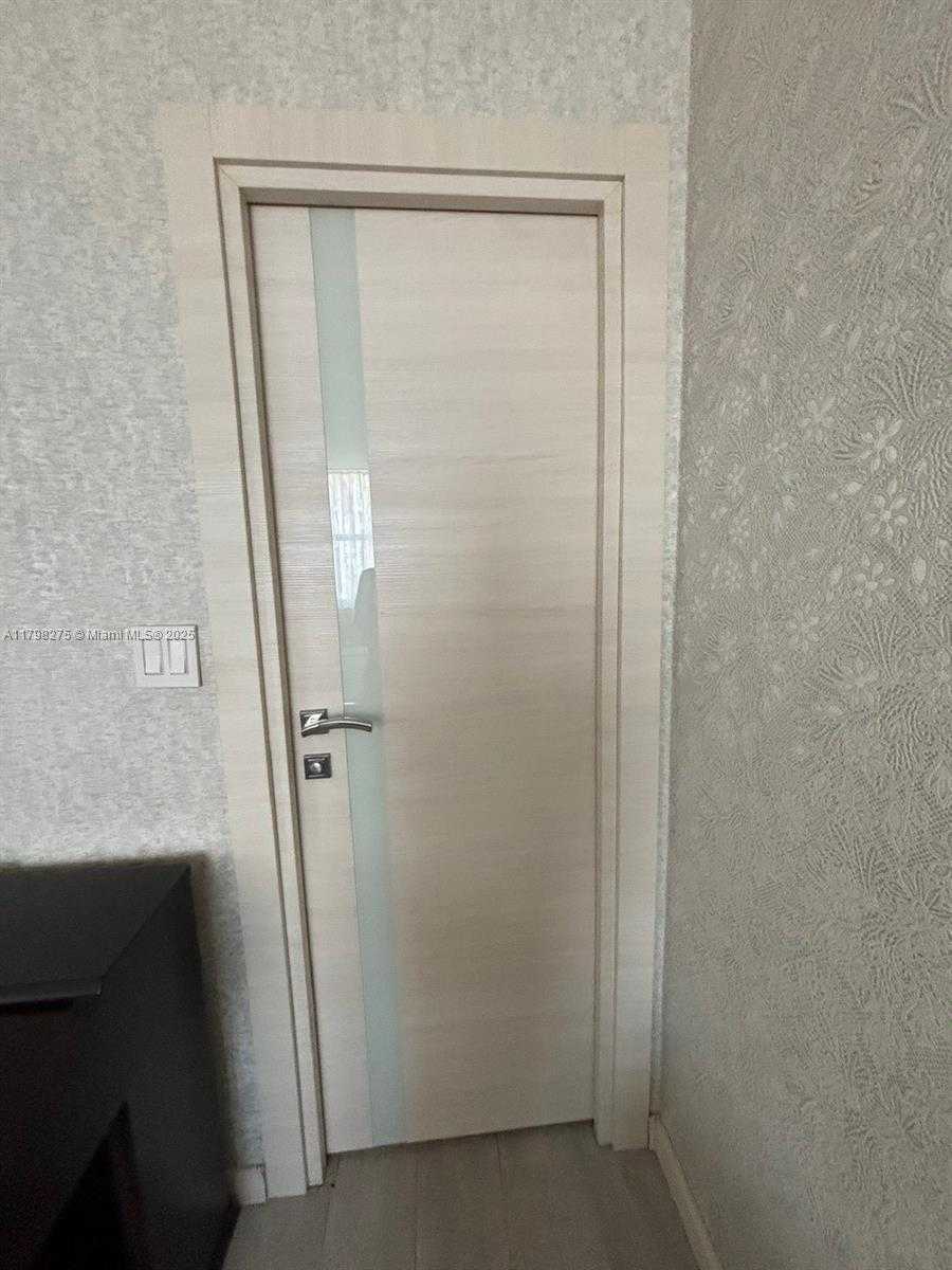 Small Image of 1825 SOUTH OCEAN DR #513, Hallandale Beach Number 9