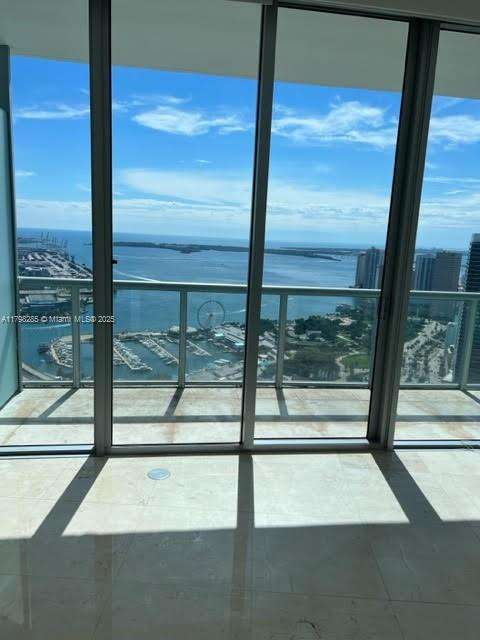 Small Image of 888 BISCAYNE BLVD #5407, Miami Number 2
