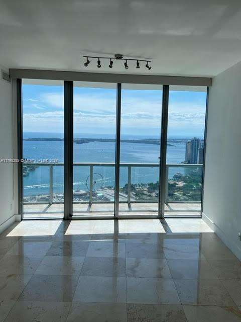 Small Image of 888 BISCAYNE BLVD #5407, Miami Number 5