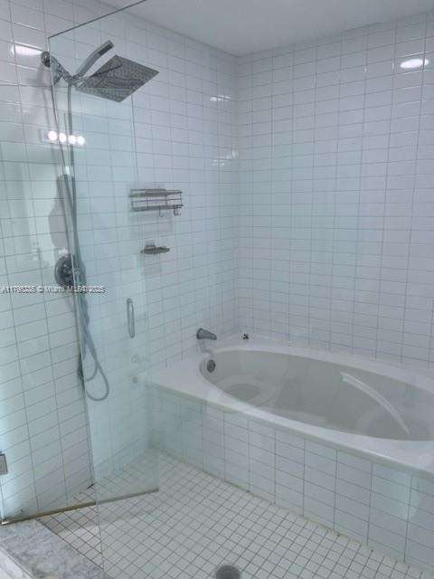 Small Image of 888 BISCAYNE BLVD #5407, Miami Number 9