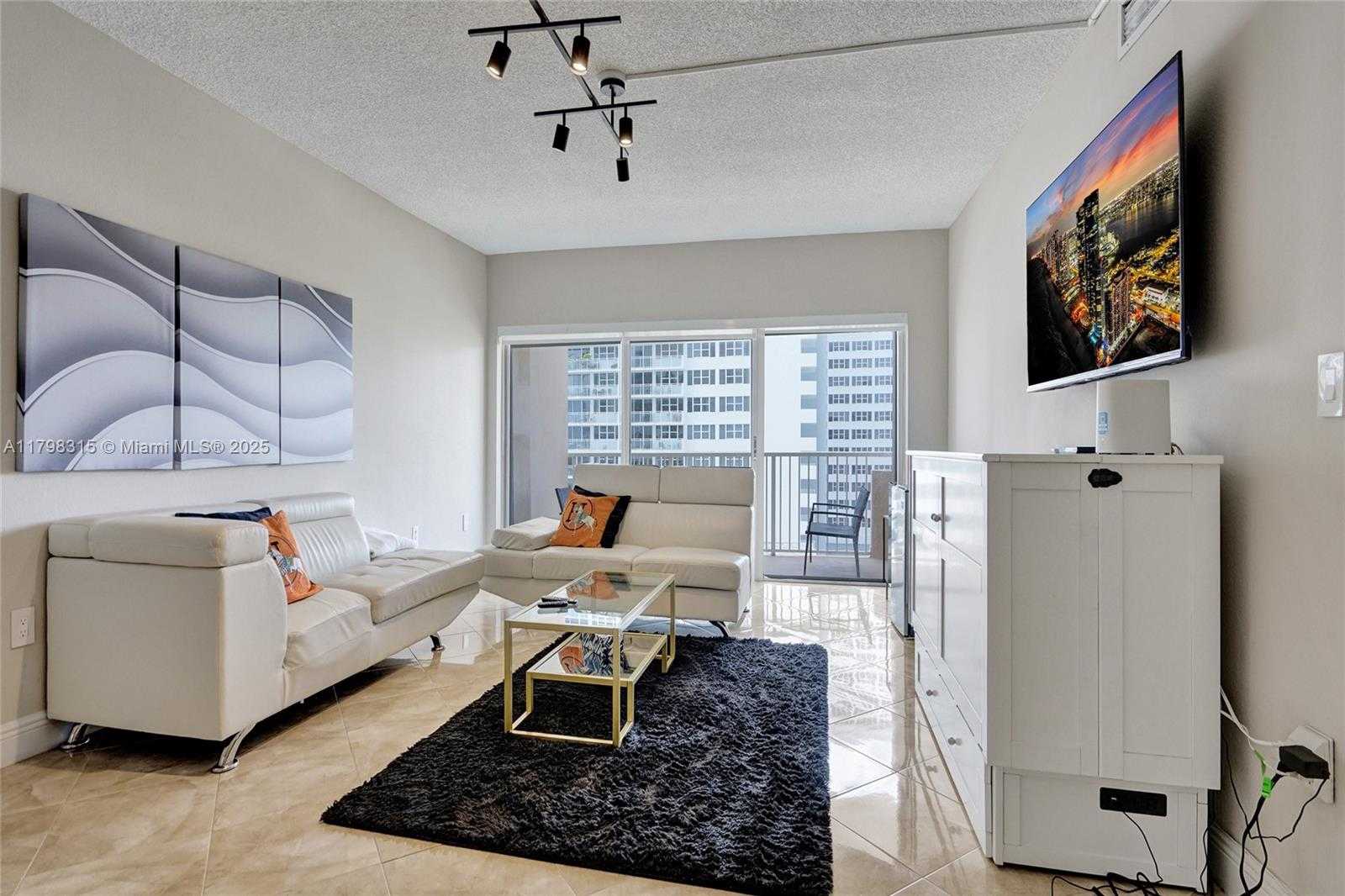 Small Image of 1980 SOUTH OCEAN DR #7J, Hallandale Beach Number 2