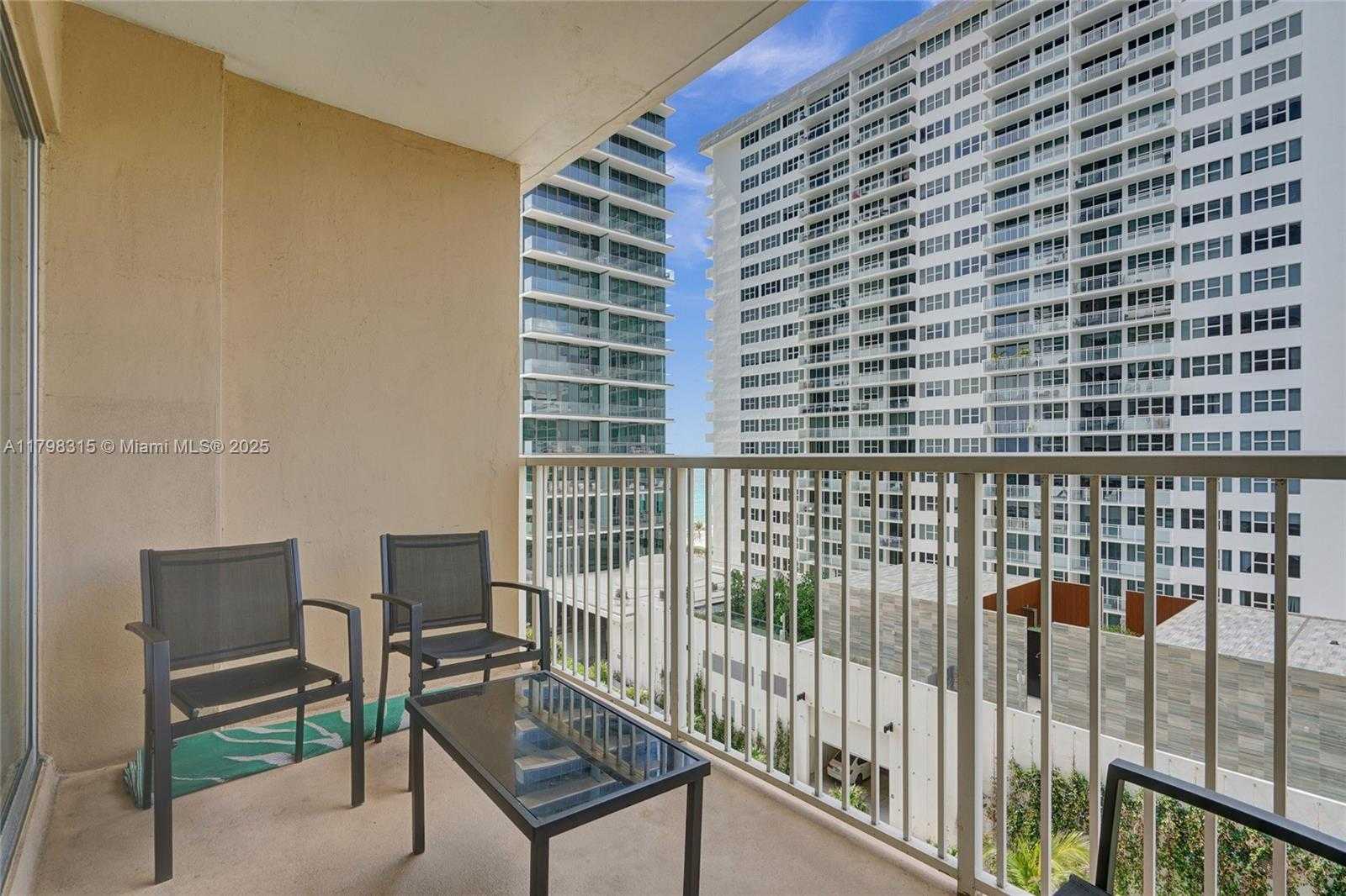 Small Image of 1980 SOUTH OCEAN DR #7J, Hallandale Beach Number 31