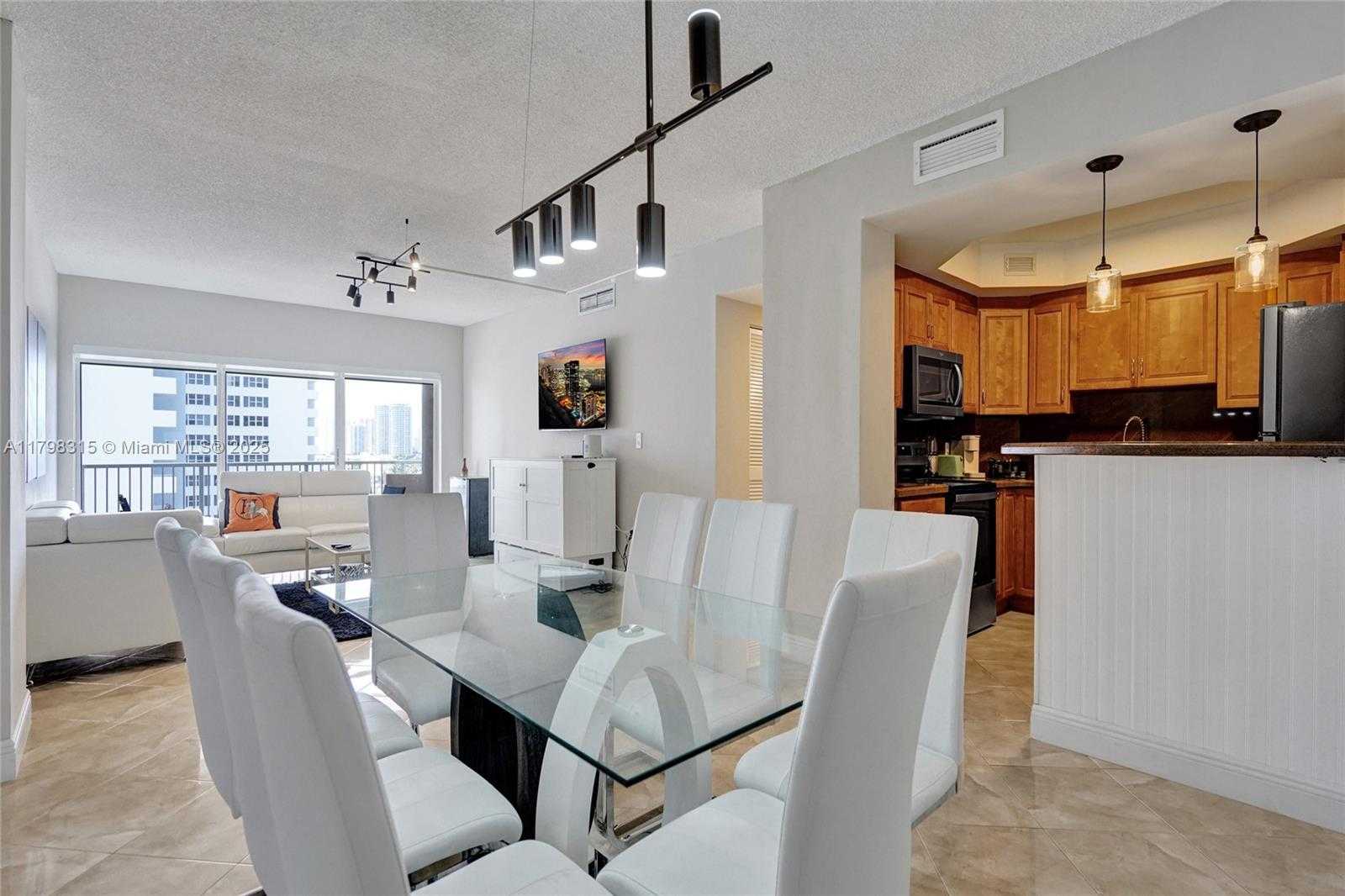 Small Image of 1980 SOUTH OCEAN DR #7J, Hallandale Beach Number 5