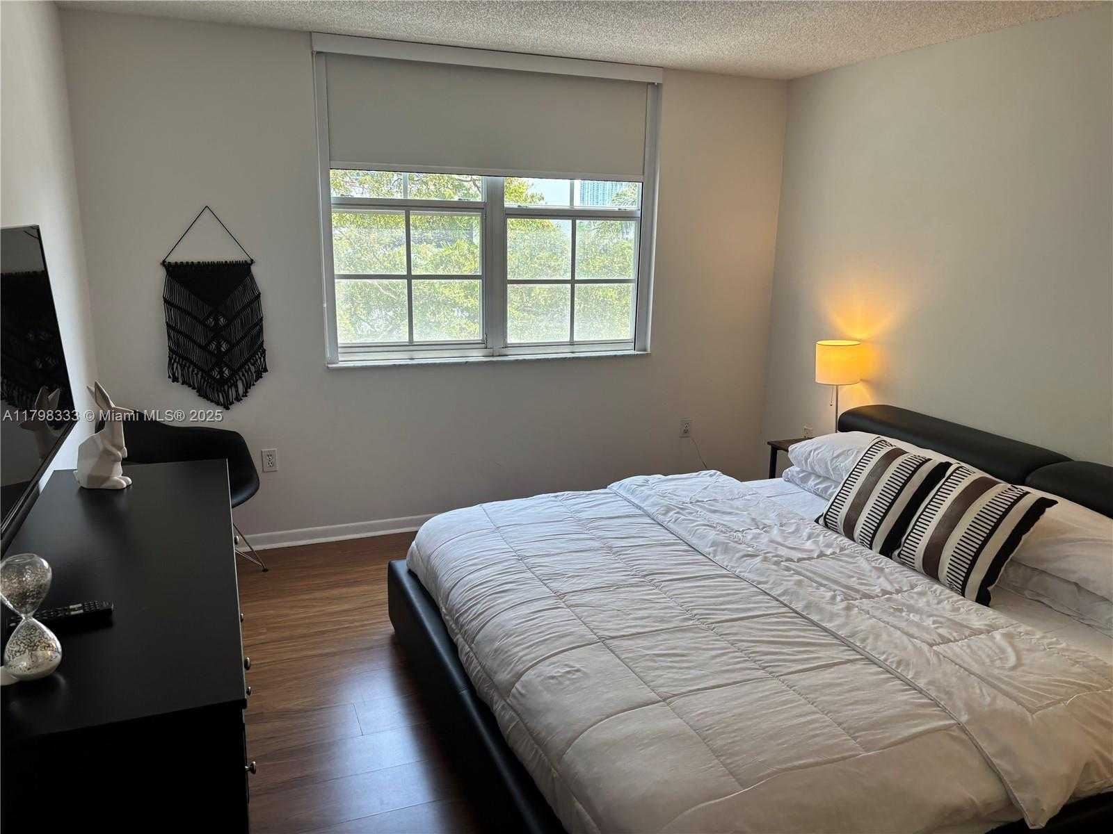 Small Image of 19501 EAST COUNTRY CLUB DR #9506, Aventura Number 11