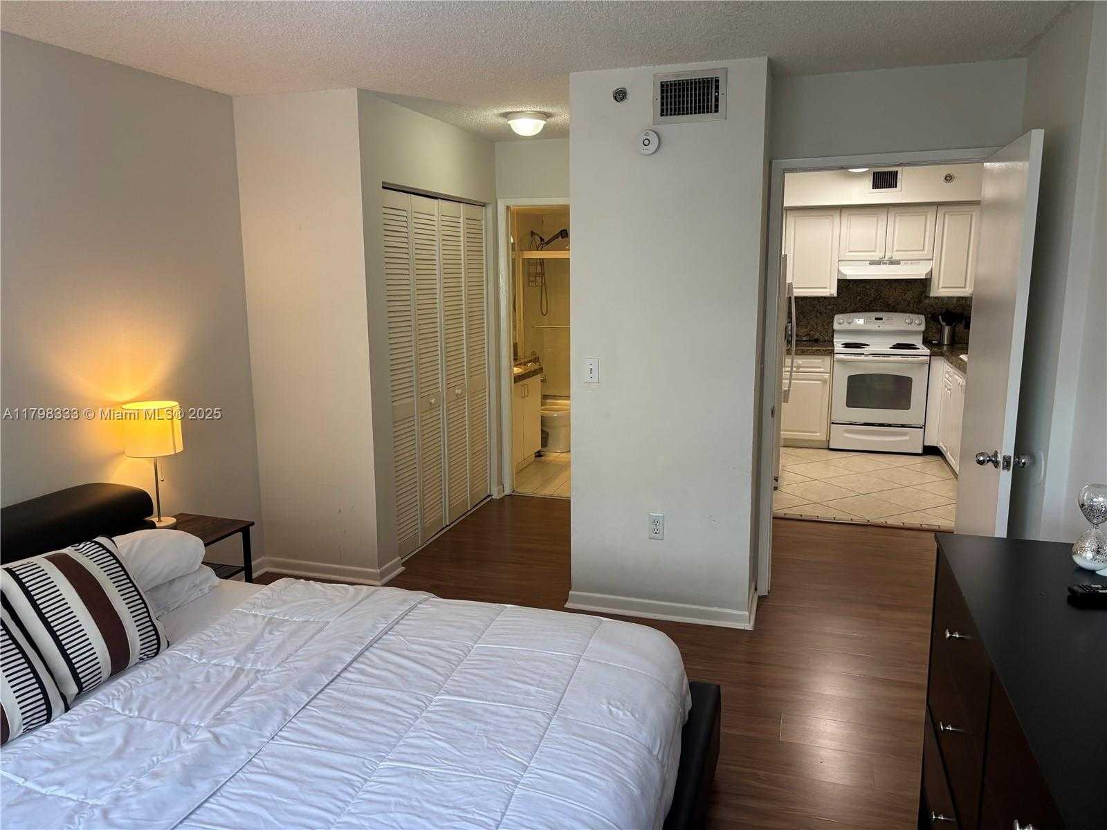 Small Image of 19501 EAST COUNTRY CLUB DR #9506, Aventura Number 13