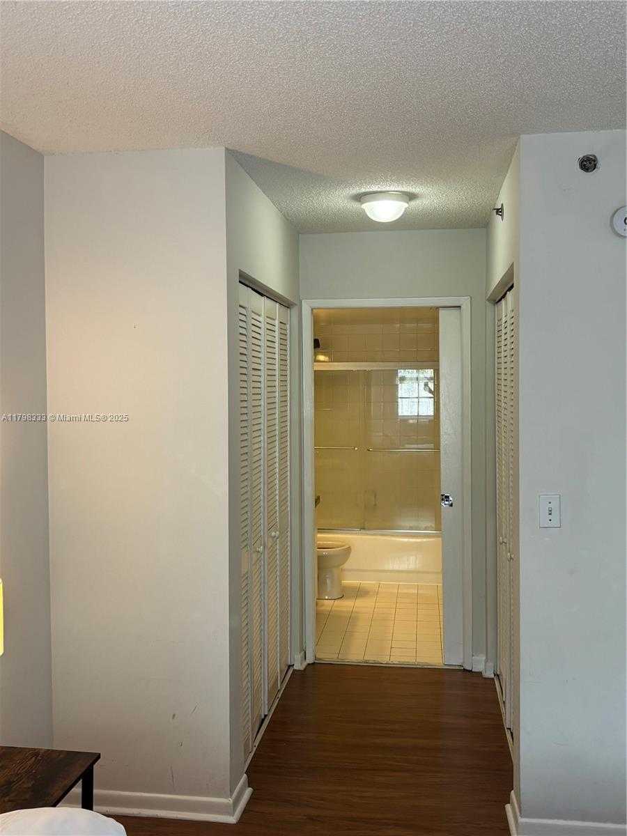 Small Image of 19501 EAST COUNTRY CLUB DR #9506, Aventura Number 14