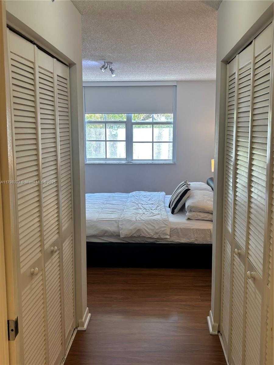 Small Image of 19501 EAST COUNTRY CLUB DR #9506, Aventura Number 15