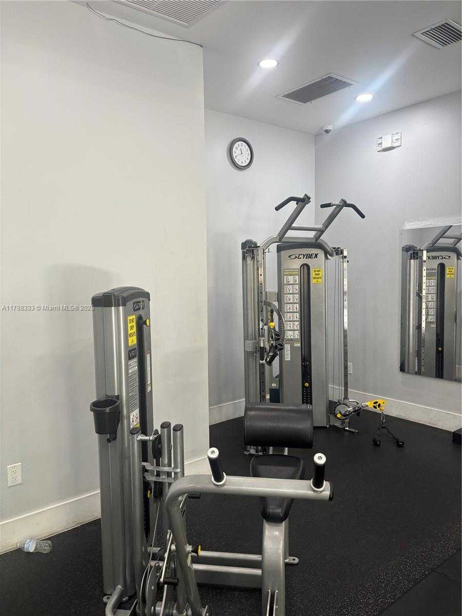 Small Image of 19501 EAST COUNTRY CLUB DR #9506, Aventura Number 31