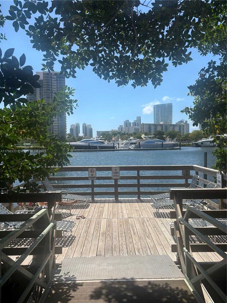 Small Image of 19501 EAST COUNTRY CLUB DR #9506, Aventura Number 37