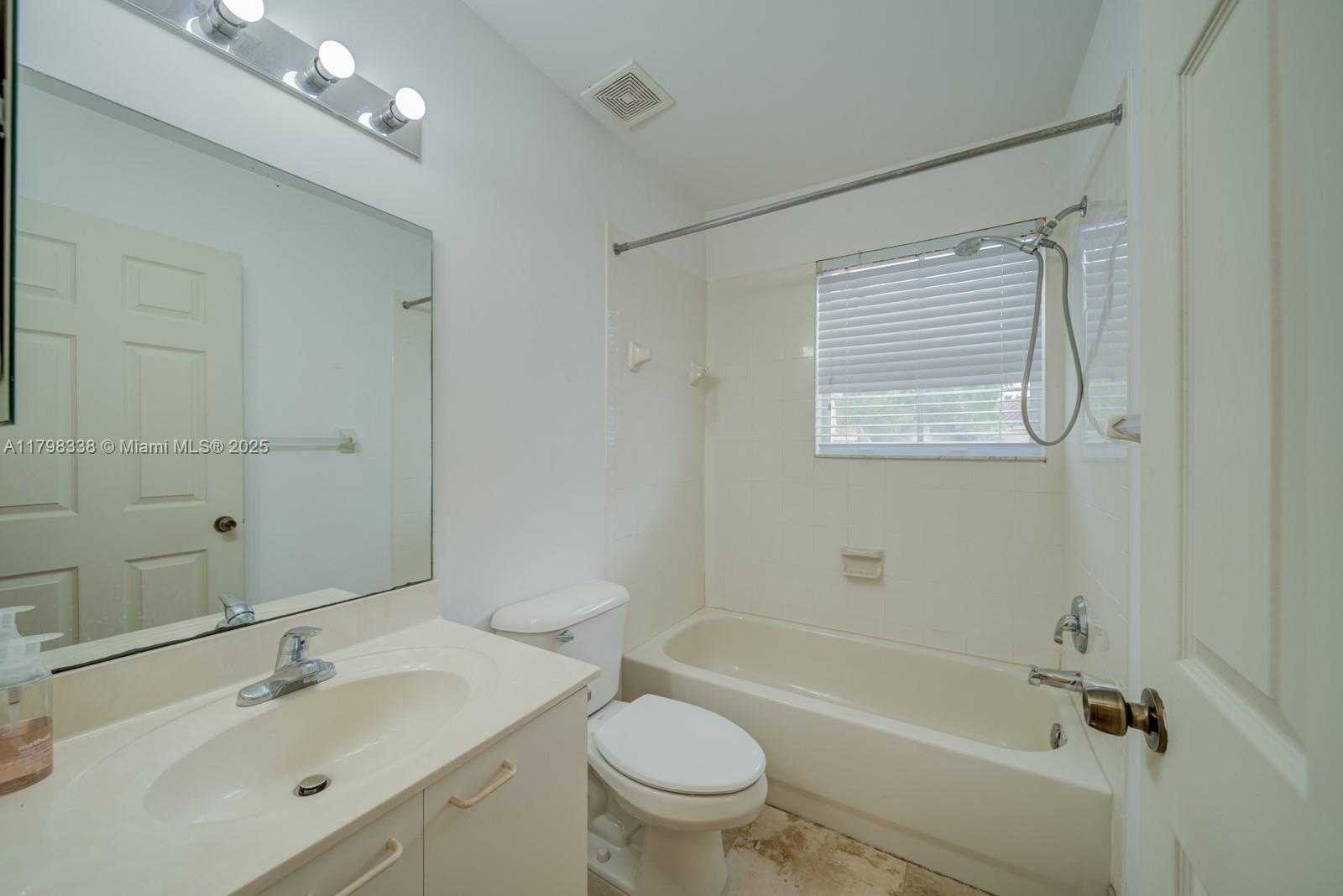 Small Image of 5035 SOUTH WEST 155TH AVE, Miramar Number 21