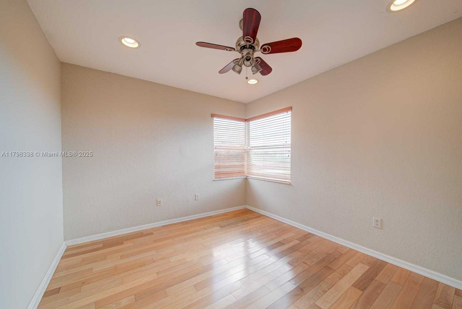 Small Image of 5035 SOUTH WEST 155TH AVE, Miramar Number 26