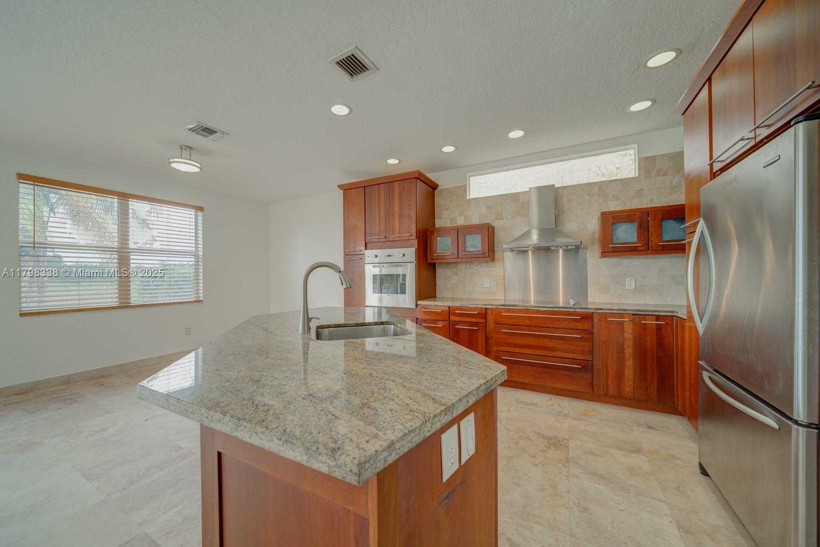 Small Image of 5035 SOUTH WEST 155TH AVE, Miramar Number 6