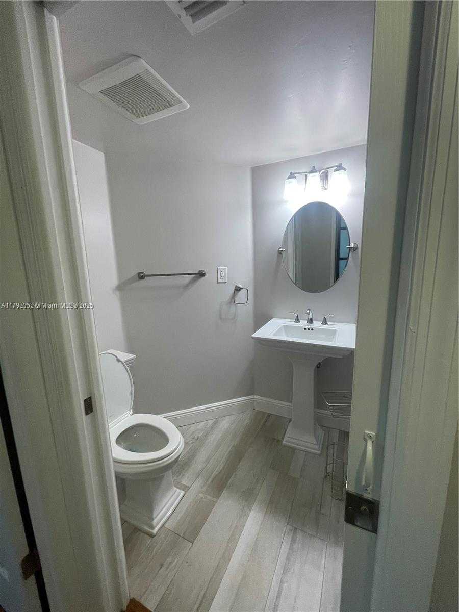 Small Image of 9715 FONTAINEBLEAU BLVD #E110, Miami Number 13