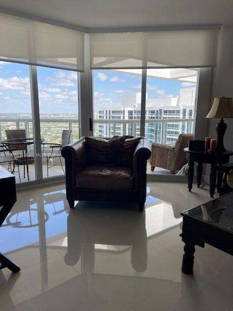 Small Image of 21055 YACHT CLUB DR #3206, Aventura Number 2