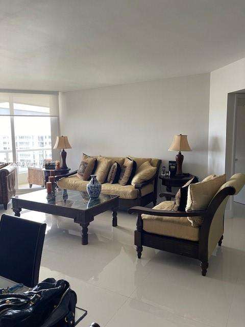 Small Image of 21055 YACHT CLUB DR #3206, Aventura Number 3