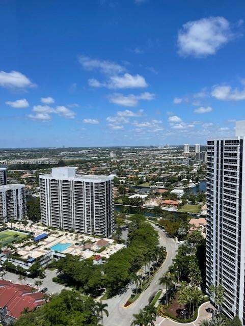 Small Image of 21055 YACHT CLUB DR #3206, Aventura Number 31