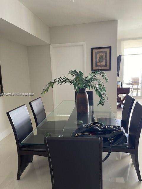 Small Image of 21055 YACHT CLUB DR #3206, Aventura Number 4