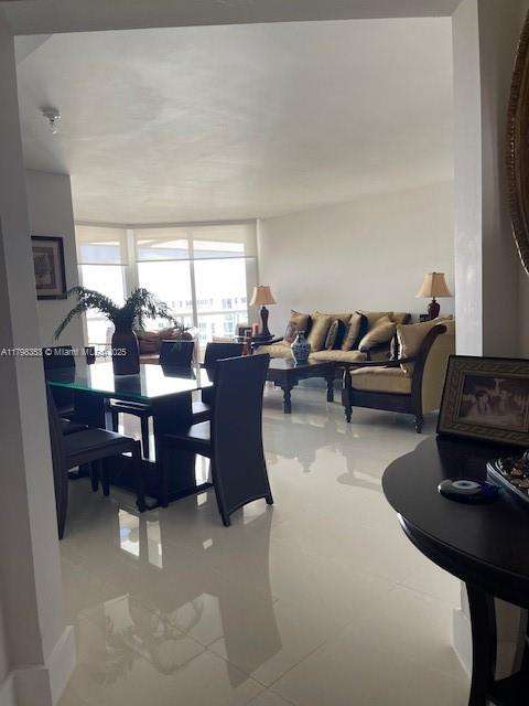 Small Image of 21055 YACHT CLUB DR #3206, Aventura Number 6