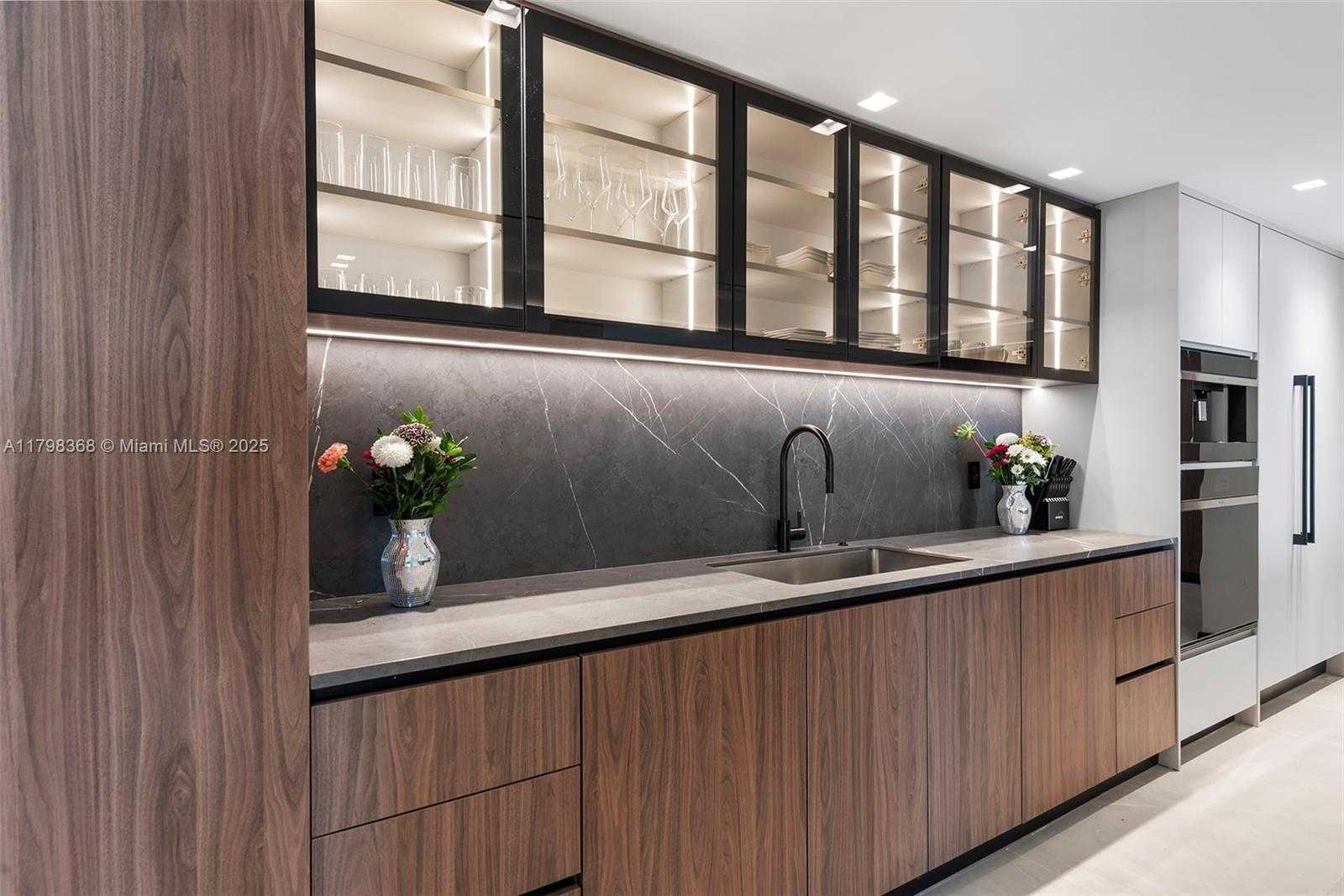 Small Image of 400 SUNNY ISLES BLVD #PH-03, Sunny Isles Beach Number 29