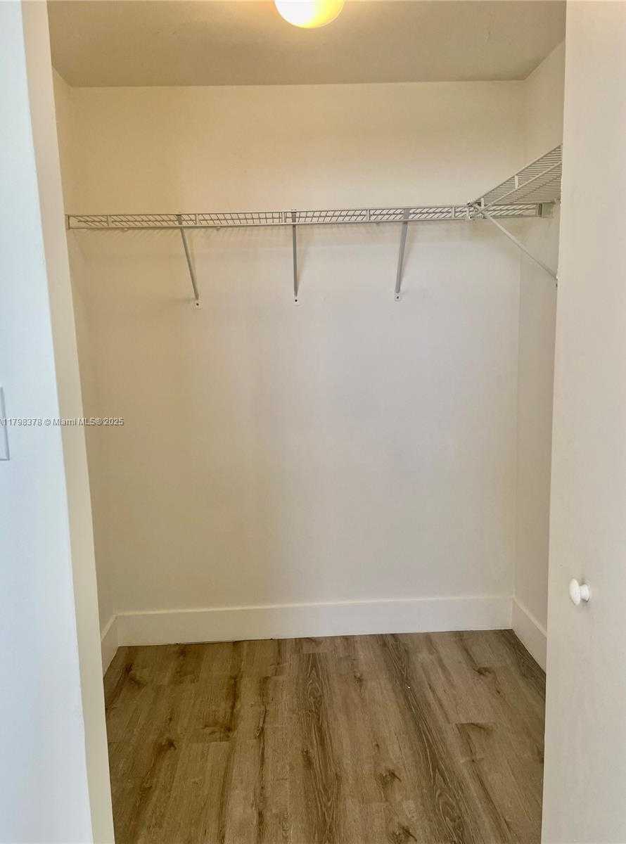 Small Image of 18800 NORTH EAST 29TH AVE #1001, Aventura Number 10