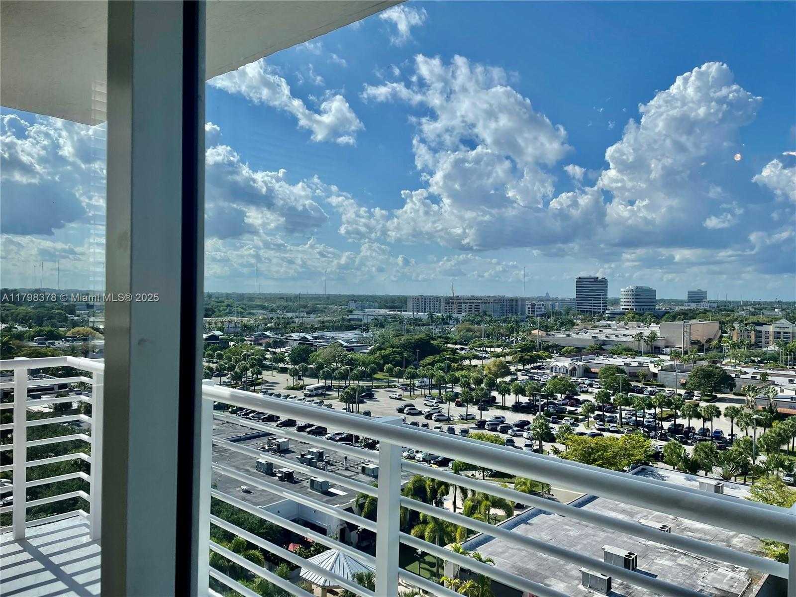 Small Image of 18800 NORTH EAST 29TH AVE #1001, Aventura Number 3