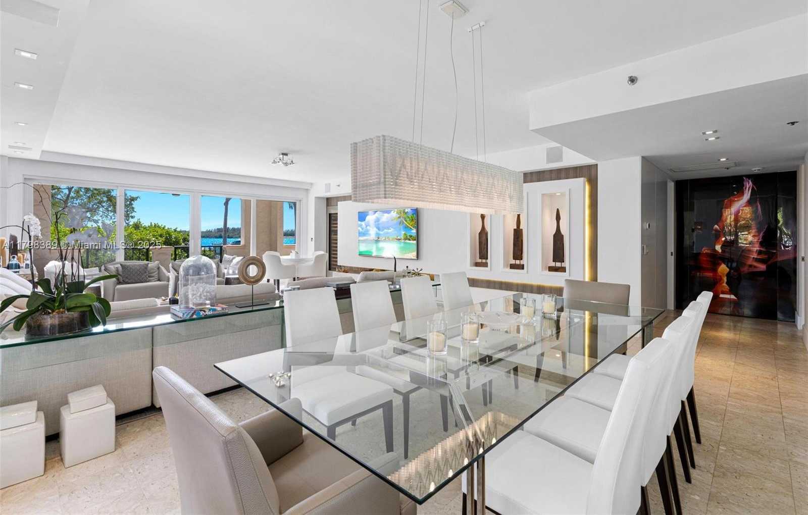 Small Image of 2021 FISHER ISLAND DR #2021, Miami Beach Number 10