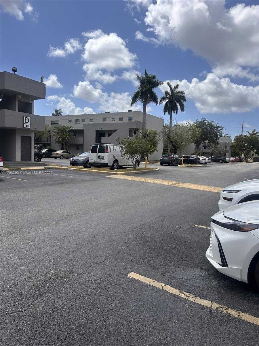 Small Image of 30 NORTH WEST 87TH AVE #C225, Miami Number 12