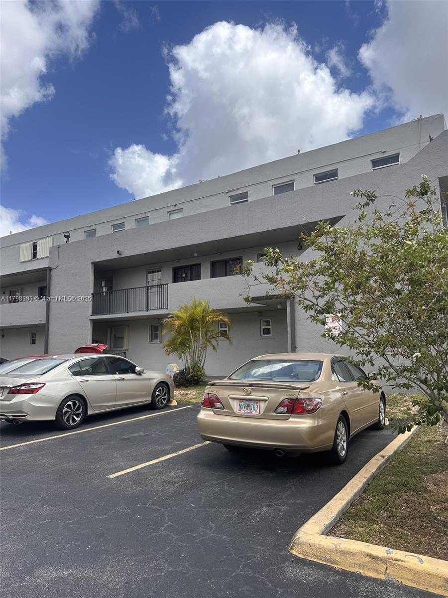 Small Image of 30 NORTH WEST 87TH AVE #C225, Miami Number 14